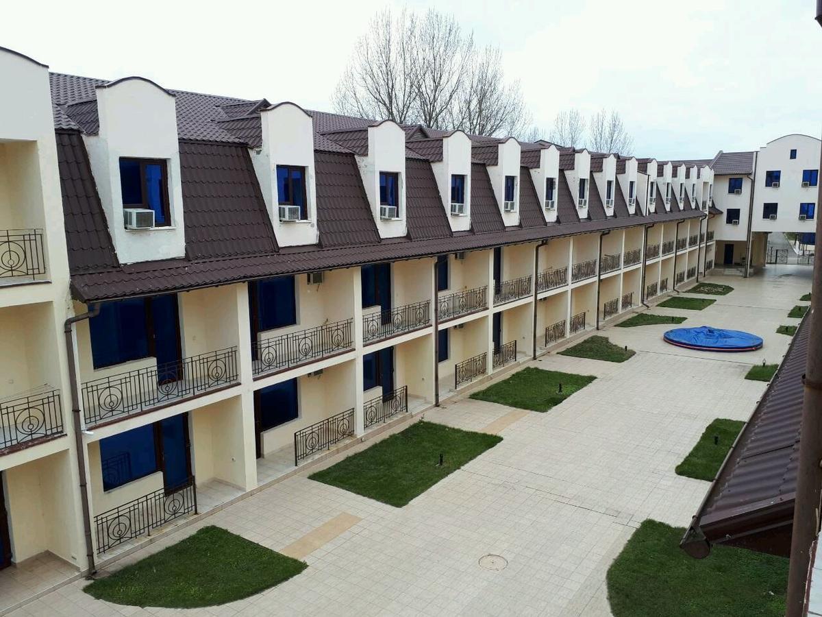 Solnechnaya Hotel Затока Екстериор снимка