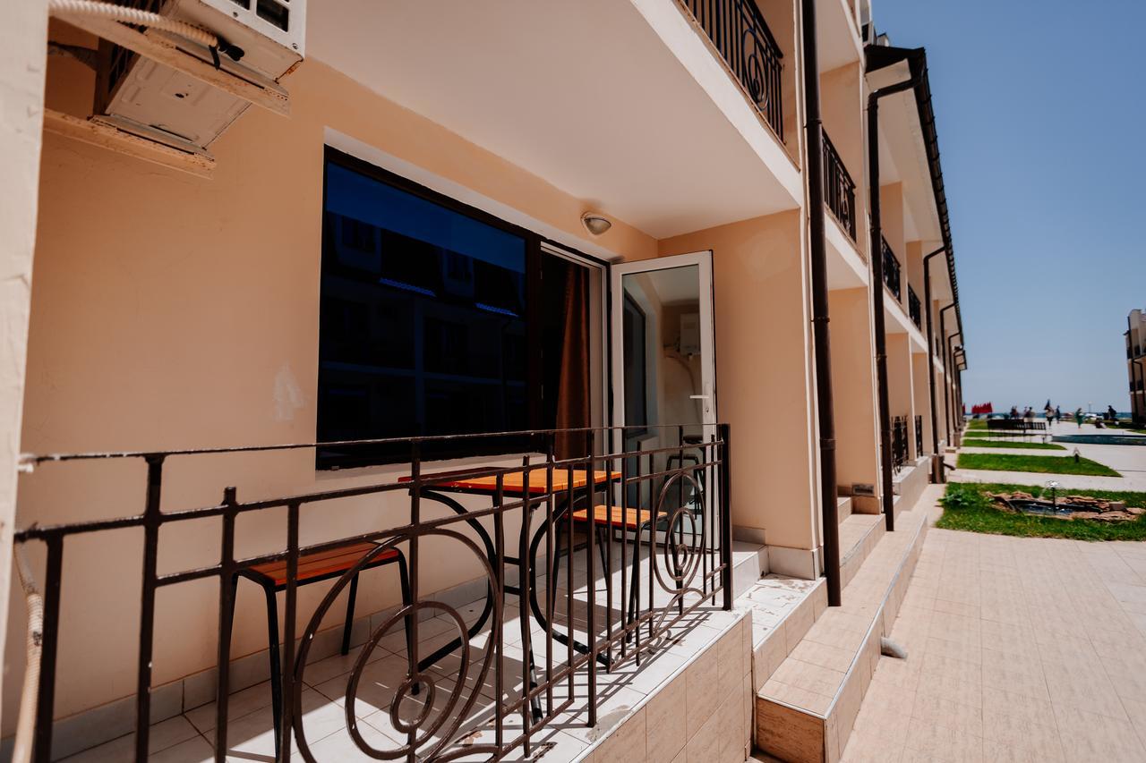 Solnechnaya Hotel Затока Екстериор снимка