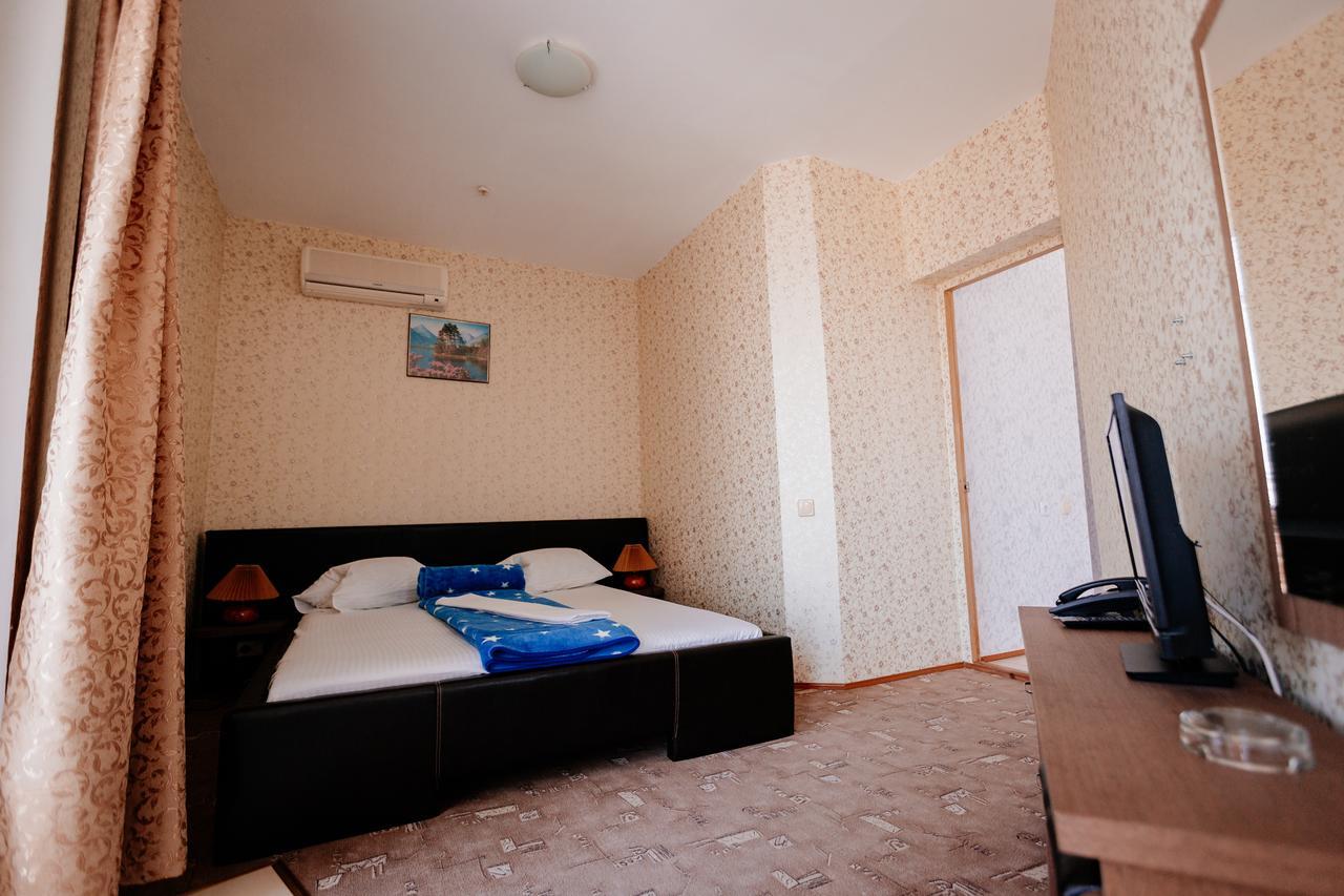 Solnechnaya Hotel Затока Екстериор снимка