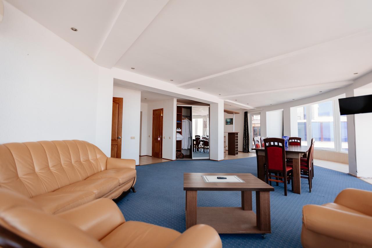 Solnechnaya Hotel Затока Екстериор снимка