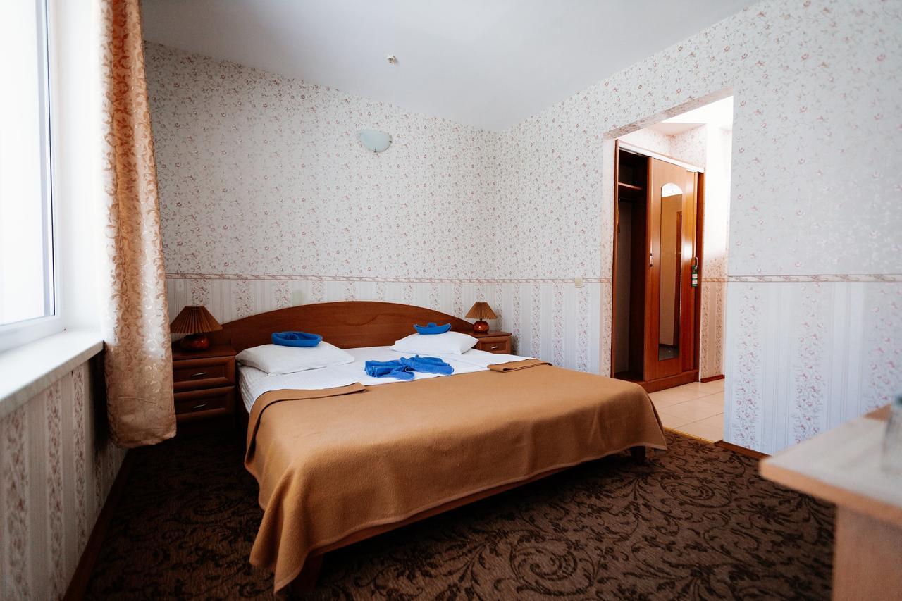 Solnechnaya Hotel Затока Екстериор снимка