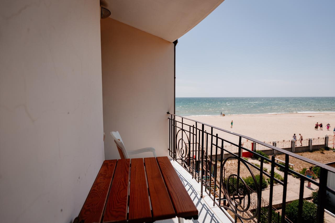 Solnechnaya Hotel Затока Екстериор снимка