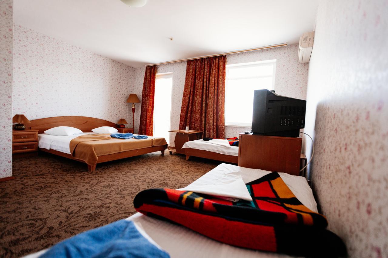 Solnechnaya Hotel Затока Екстериор снимка