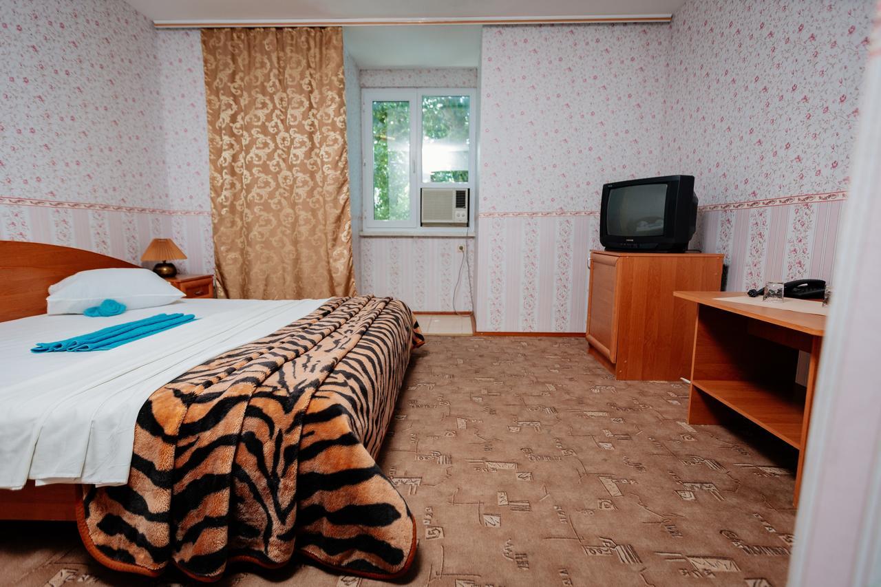 Solnechnaya Hotel Затока Екстериор снимка