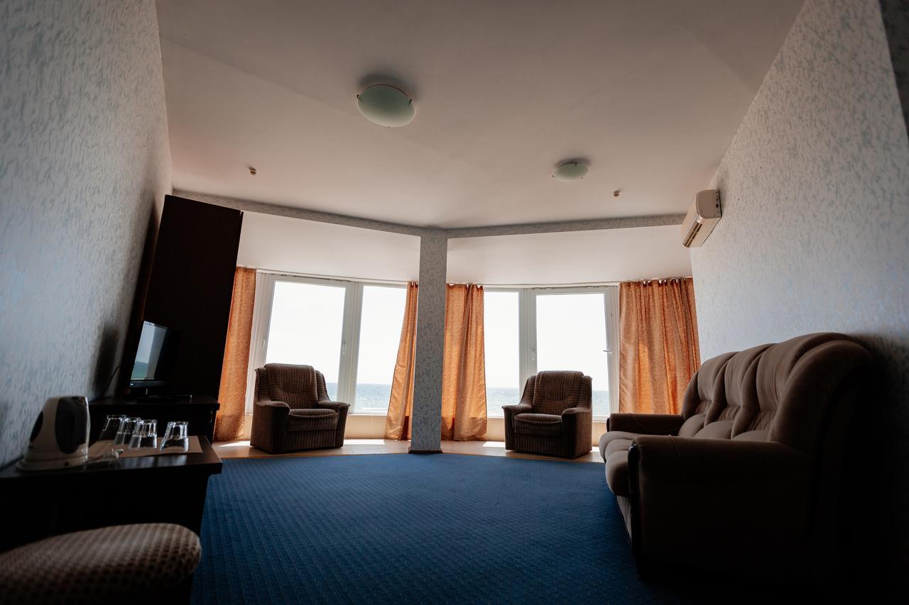 Solnechnaya Hotel Затока Екстериор снимка