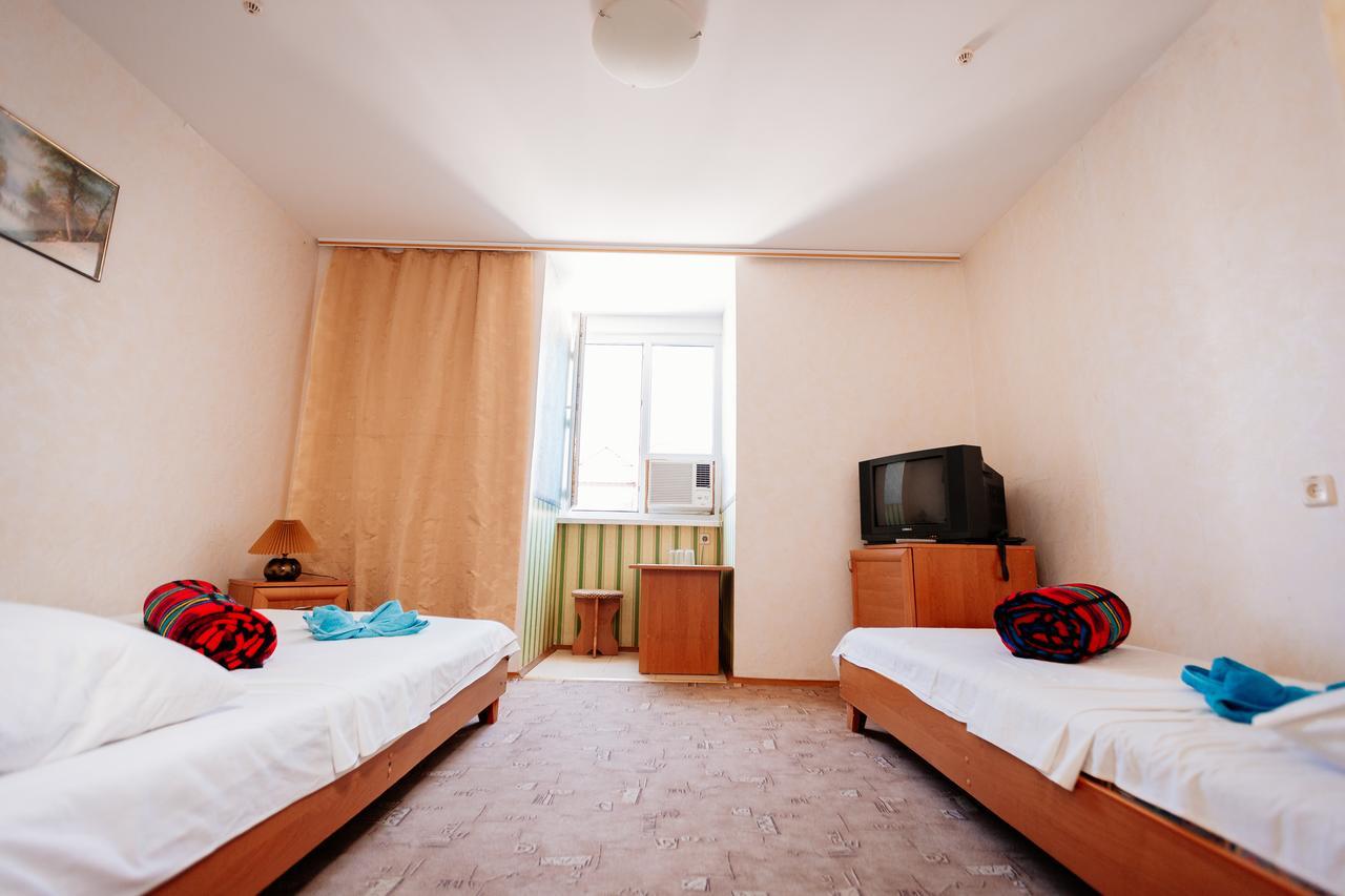 Solnechnaya Hotel Затока Екстериор снимка